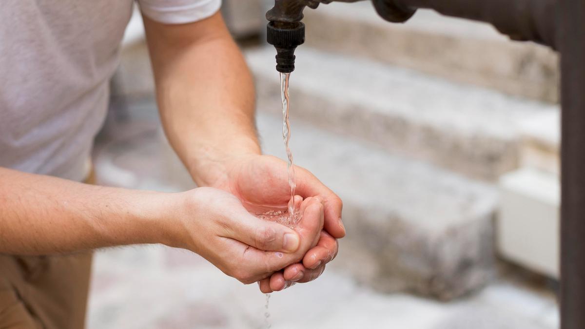 Tata Cara Wudhu yang Benar Menurut Hukum Islam