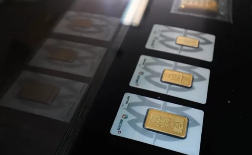 Harga Terus Melonjak, Emas Antam Tembus Rp2,174 Juta per Gram Hari Ini