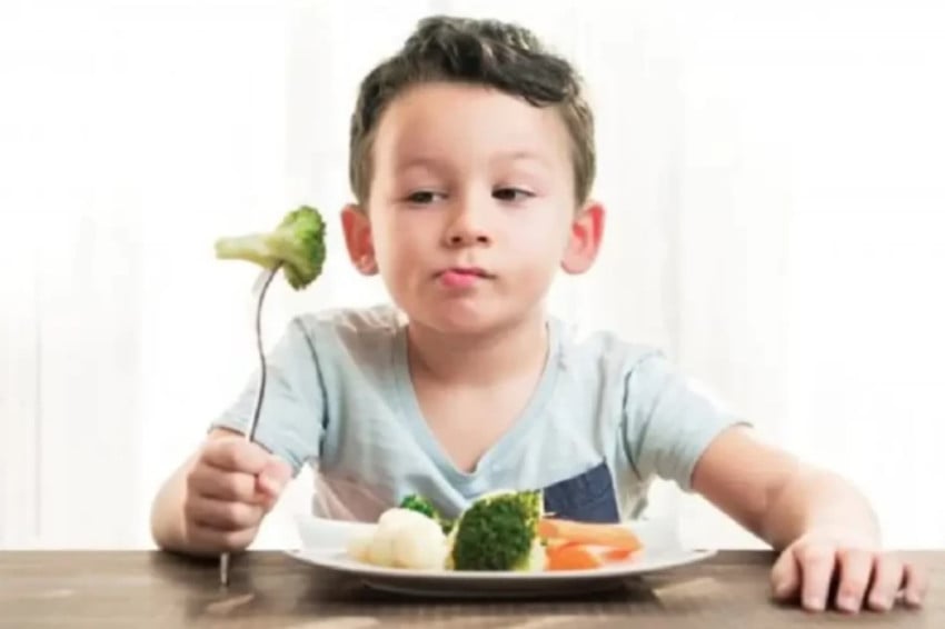 Ramai Kasus Keracunan, Ini 5 Tips Biasakan Anak Konsumsi Makanan Bergizi