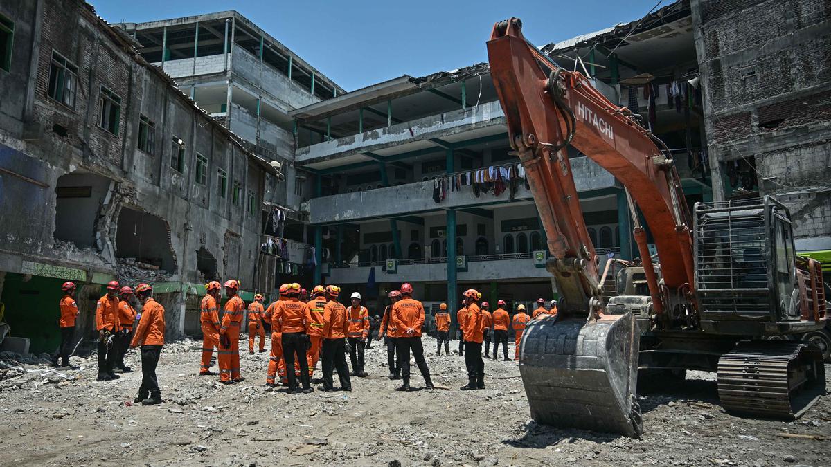 Total 53 Jenazah Korban Ambruknya Ponpes Al Khoziny Telah Teridentifikasi