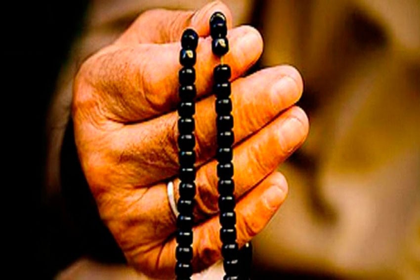 Bacaan Tasbih, Takbir, Tahmid Beserta Artinya yang Sering Digunakan dalam Zikir