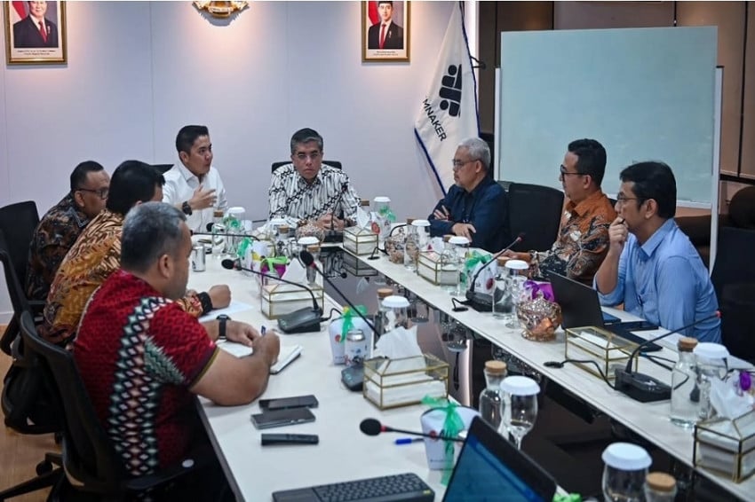 Kunjungi Menaker Bahas Program Magang Nasional, Seskab: Perluas Kesempatan Kerja