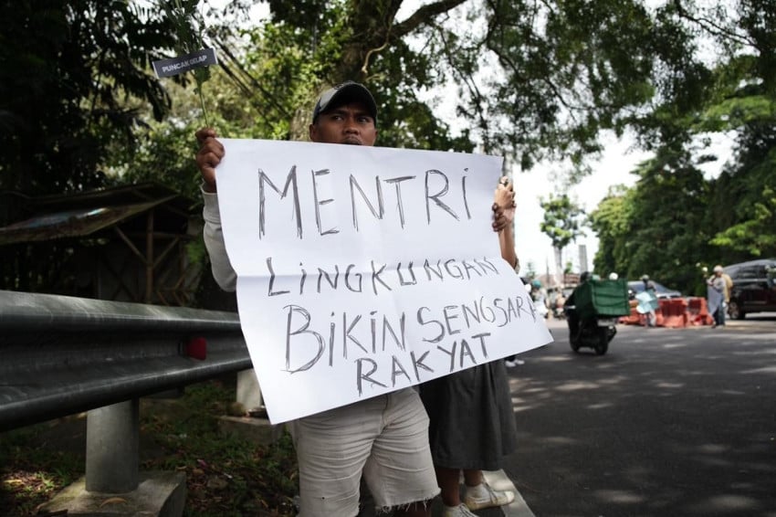 Menteri LH Kabur saat Diajak Berdialog dengan Warga Puncak Bogor