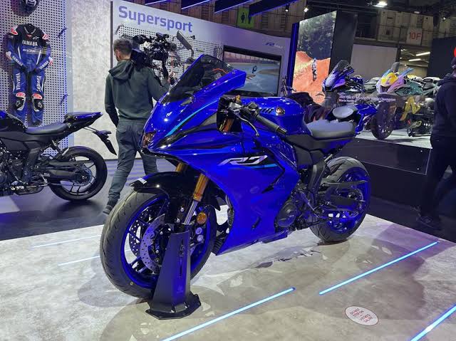 Yamaha YZF-R7 Resmi DIluncurkan di EICMA 2025, Supersport Bertenaga Buas