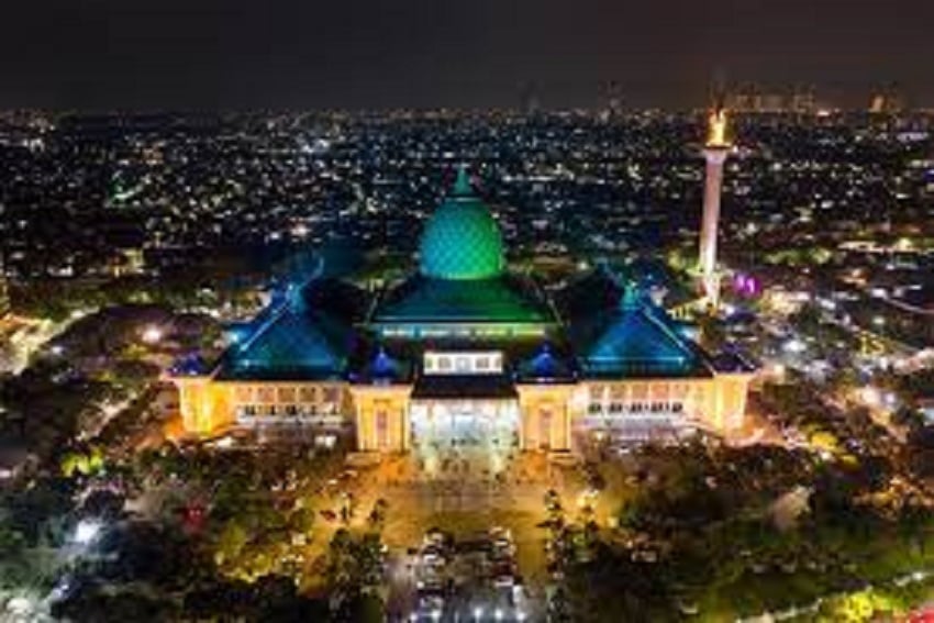 Jadwal Salat dan Imsakiyah Kota Surabaya Hari Ini, 1 Ramadan 1447 H