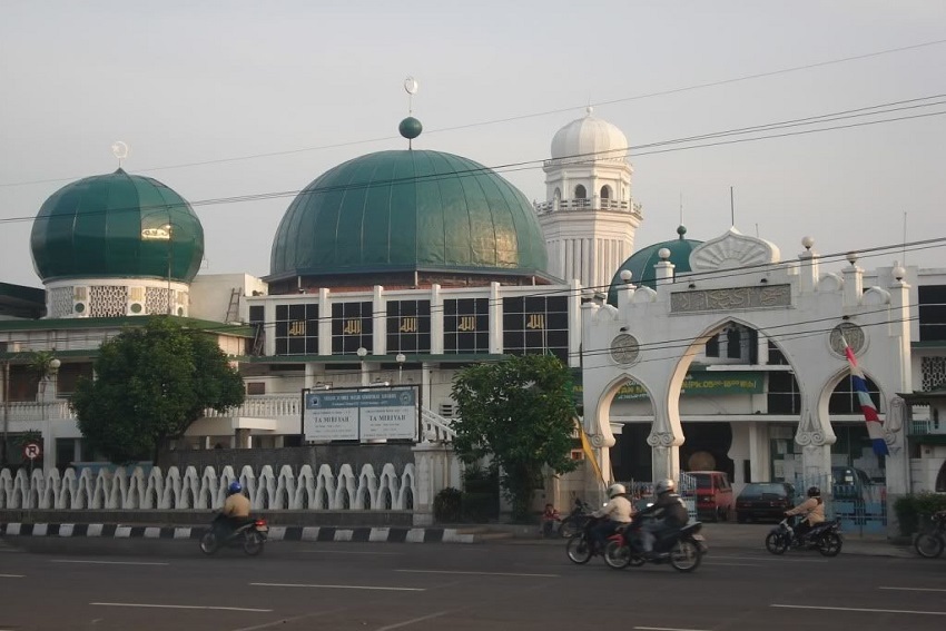 Jadwal Salat dan Imsakiyah Kota Surabaya Hari Ini, 13 Ramadan 1447 H