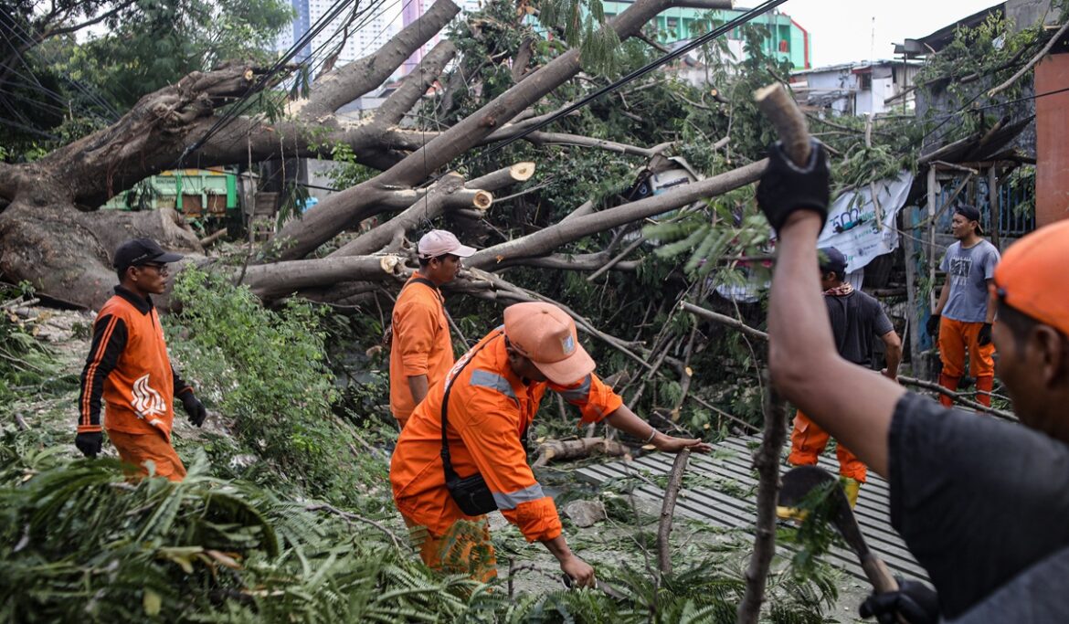 BMKG Waspada Potensi Cuaca Ekstrem Hujan Lebat dan Angin Kencang hingga Awal Juni